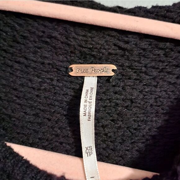 NWT Free People Long Sleeve Black Oversized Slouchy Sweater - Picture 5 of 7